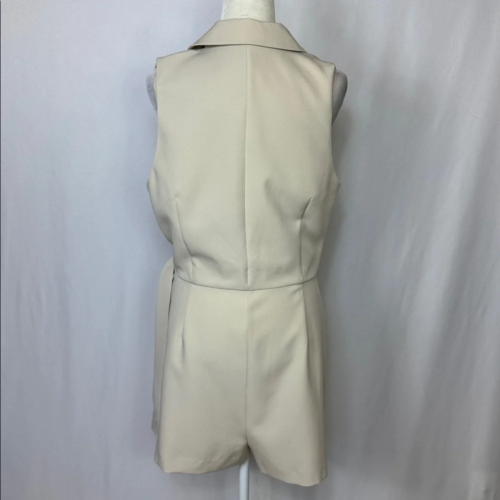 ASTR The Label Front Wrap Sleeveless Suit Romper Size XL‎ Cream New